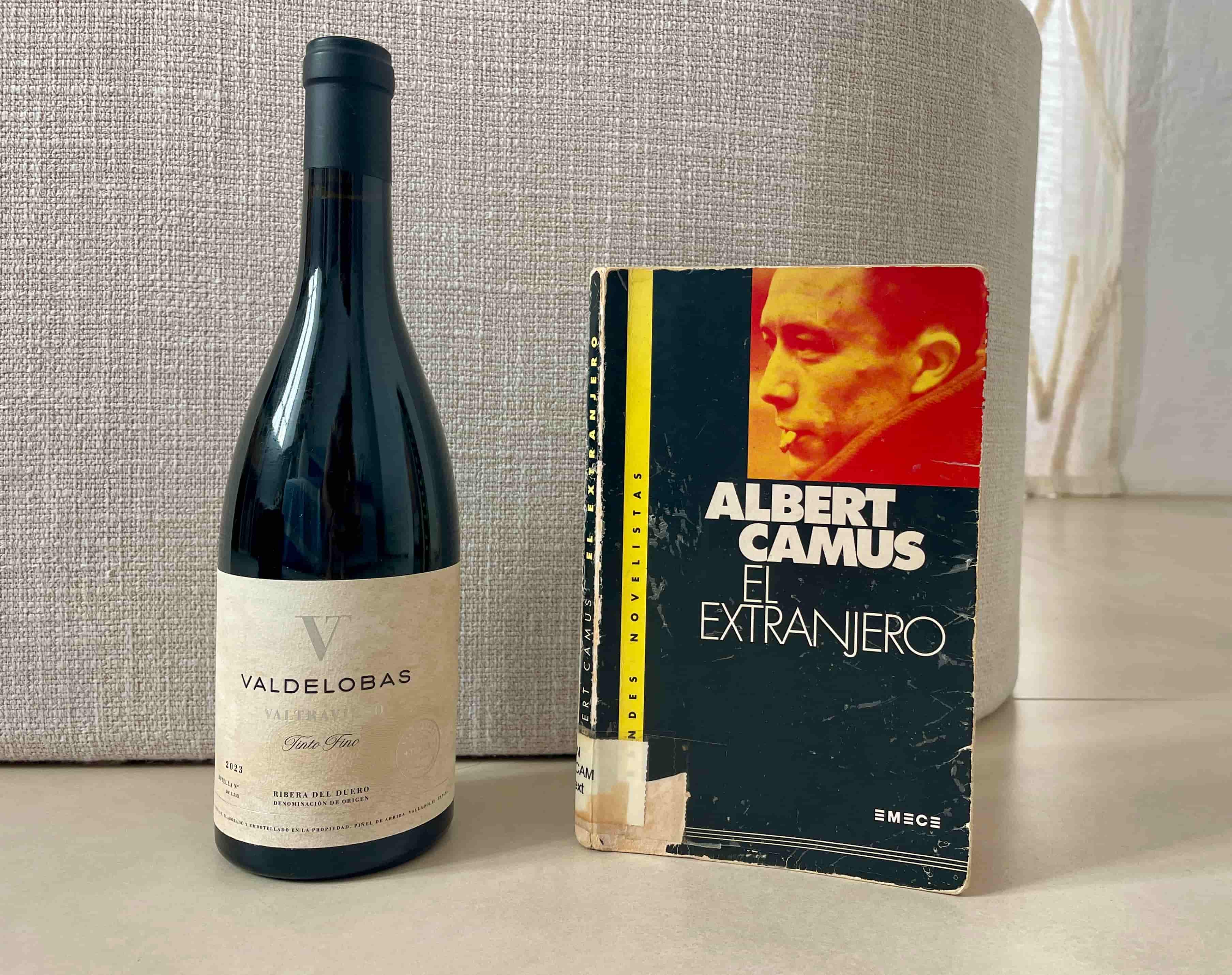 Un otoño de libros y vinos: “El extranjero” de Albert Camus y Valdelobas 2023
